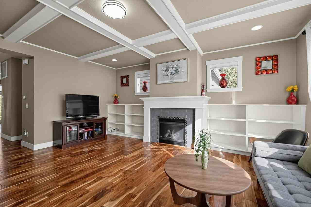 3830 Nw Unrath Pl - Photo 4 of 32