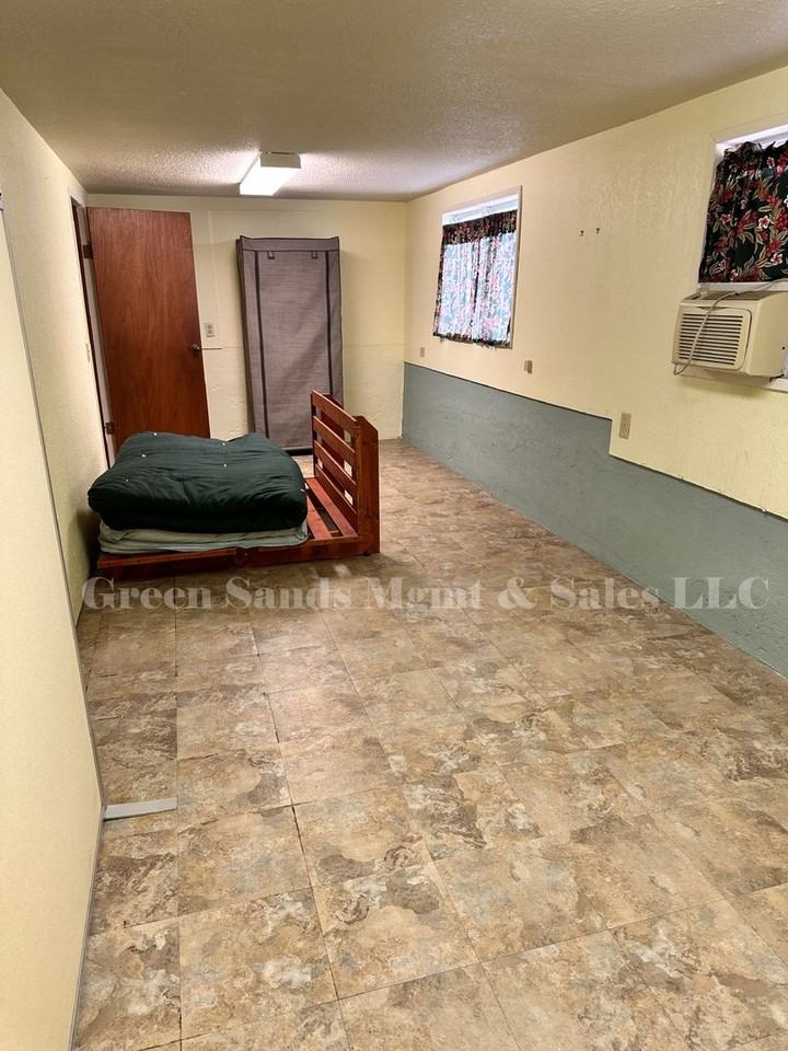 497 Kinoole St - Photo 4 of 11