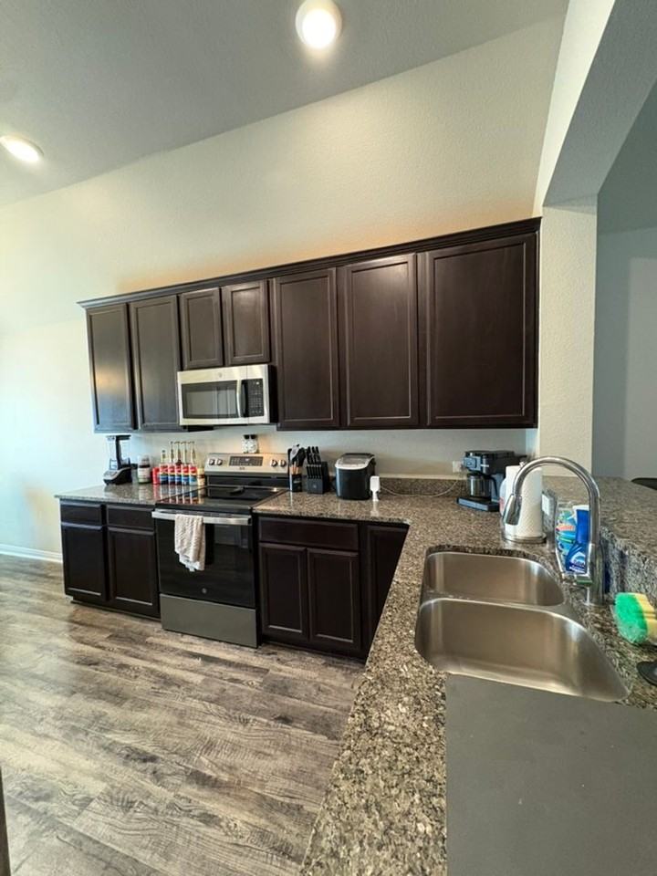 3523 Addison St - Photo 4 of 12
