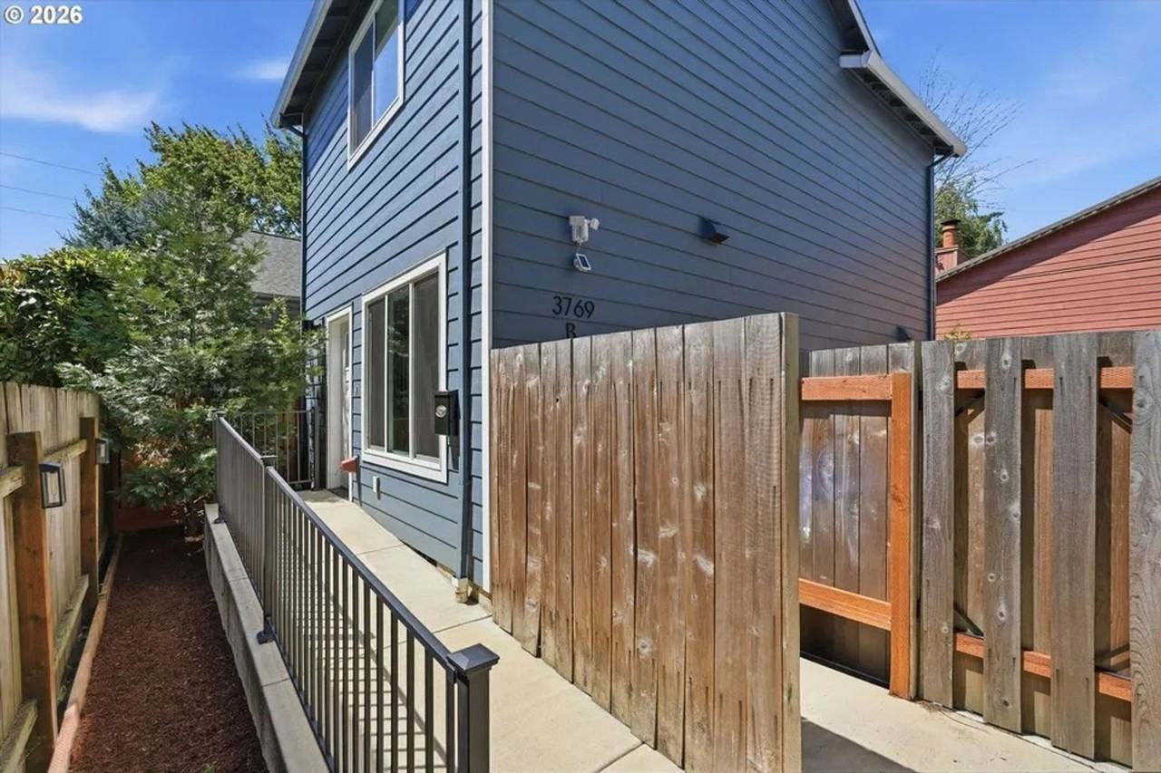 3769 Se 43rd Ave - Photo 2 of 30