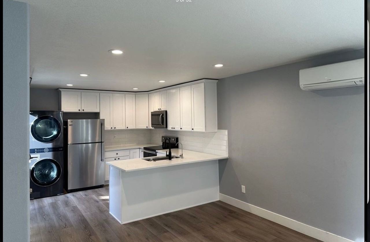 3769 Se 43rd Ave - Photo 5 of 30