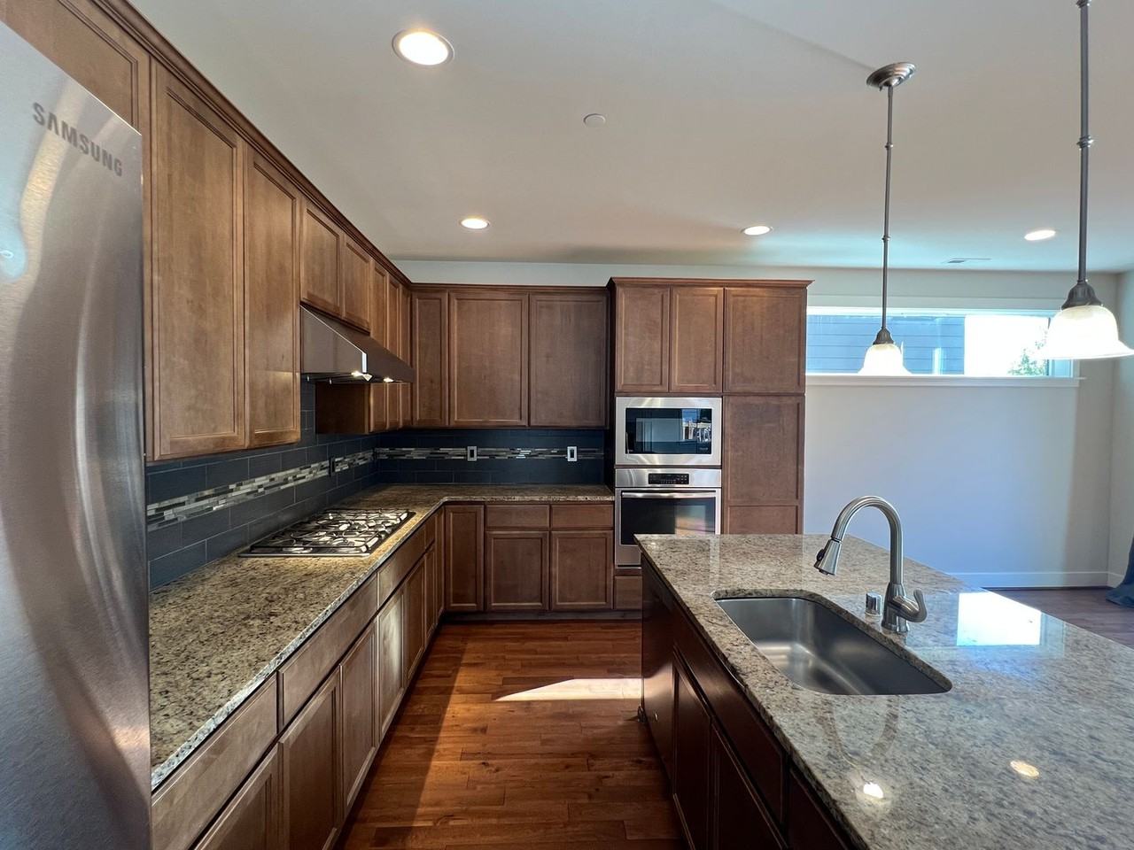 5406 165th Pl Sw - Photo 4 of 27