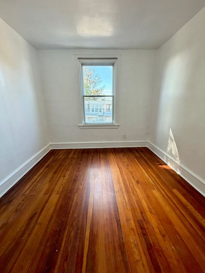 7 Rhodes Ave - Photo 7 of 25