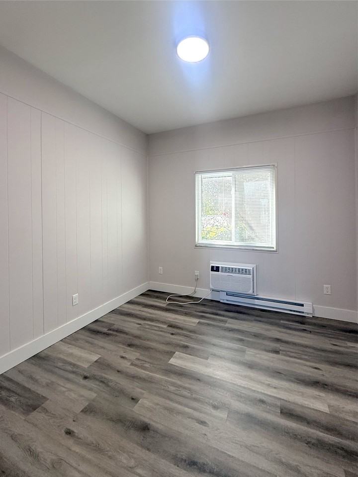 Fully Remodeled 1 Bedroom Near Campus - Photo 6 of 9