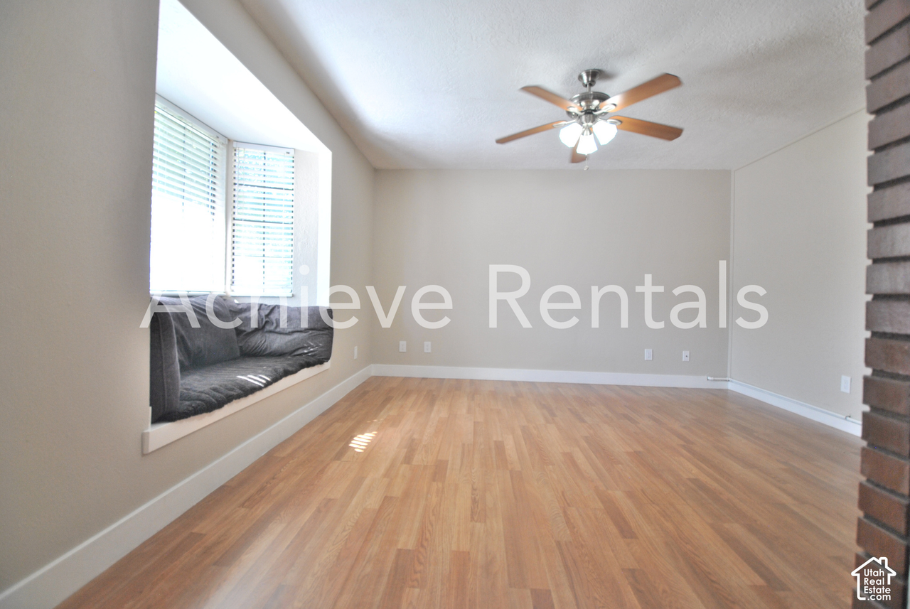 1010 N 250 W - Photo 4 of 16