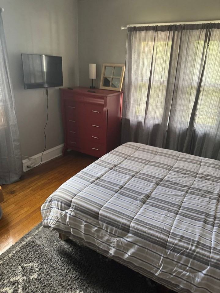 16900 Clifton Blvd - Photo 6 of 50