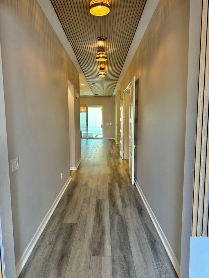 2542 E Scarlett Ln - Photo 5 of 44