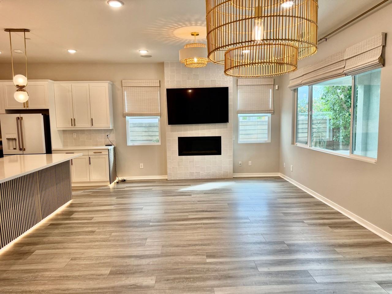 2542 E Scarlett Ln - Photo 6 of 44