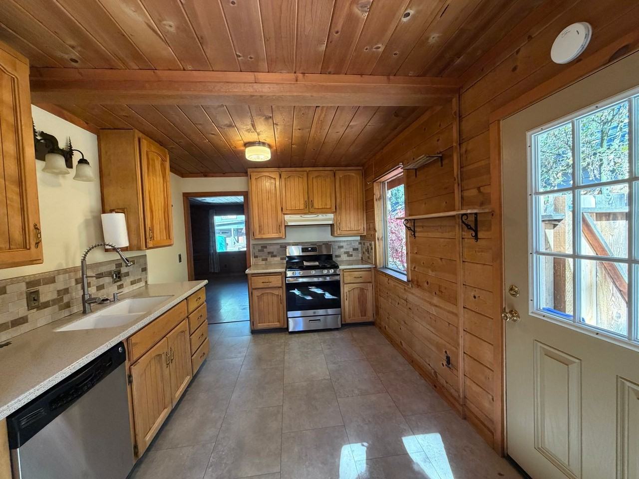 940 San Jose Ave - Photo 6 of 19