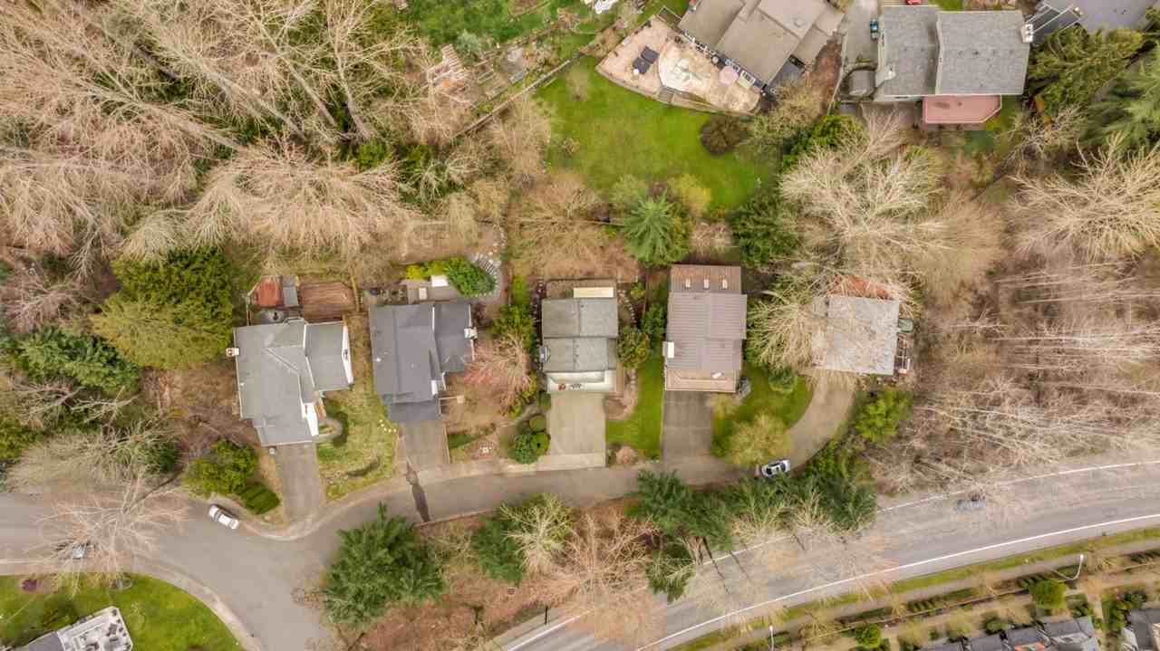 10518 157th Ave Ne - Photo 2 of 34