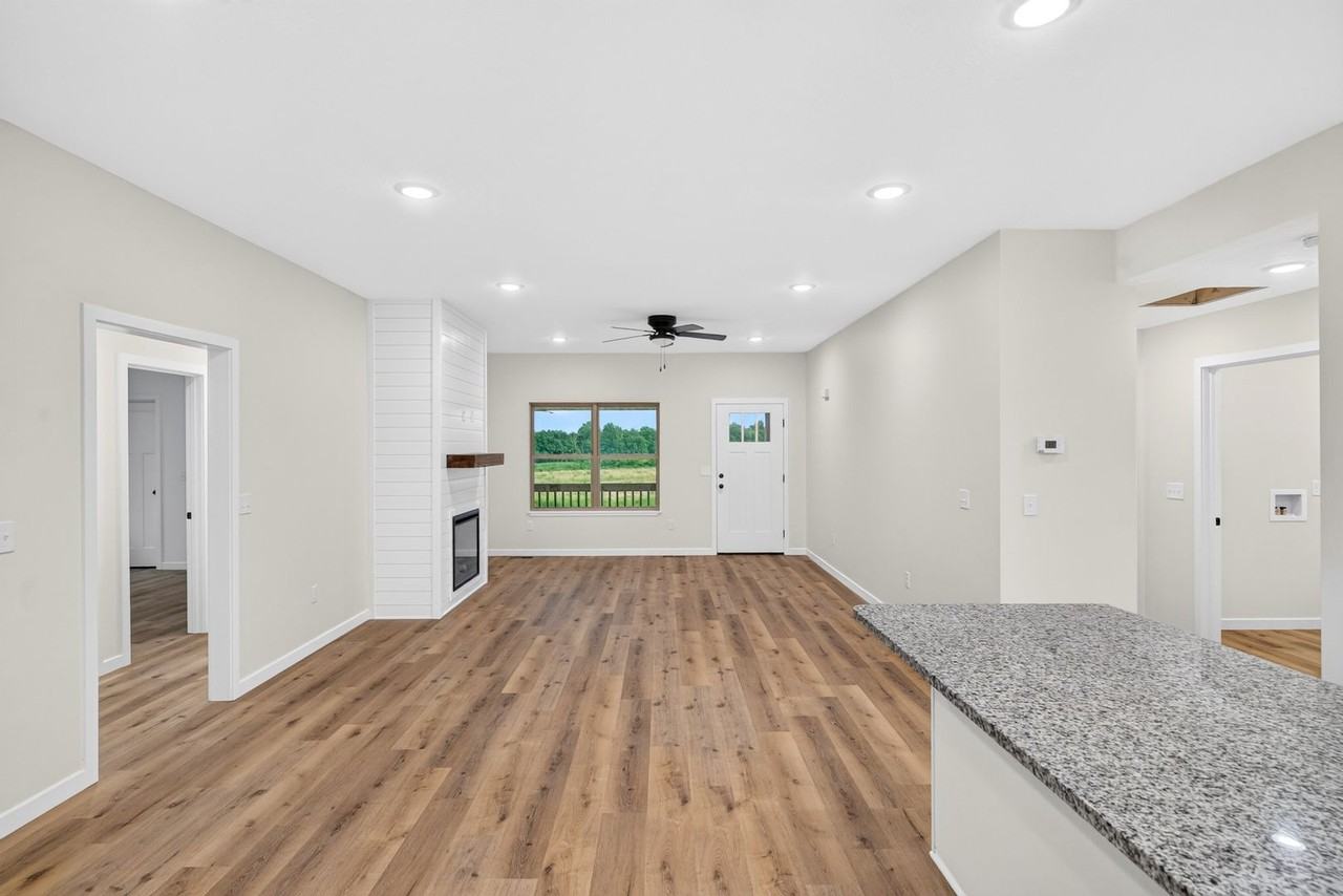 1185 1185 Hunter Lane - Photo 5 of 27