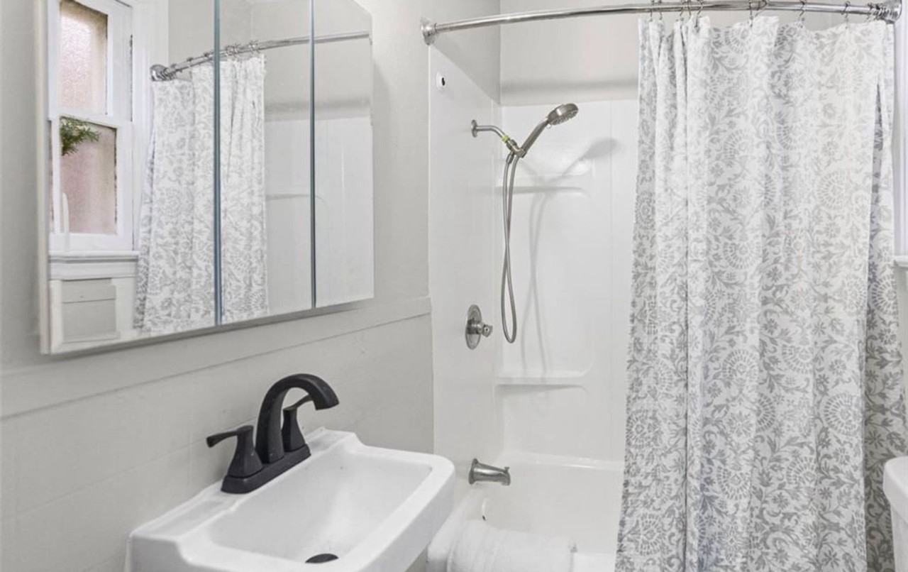 312 S Jackson St - Photo 7 of 14