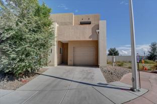 201 San Clemente Ave Nw - Photo 1 of 1