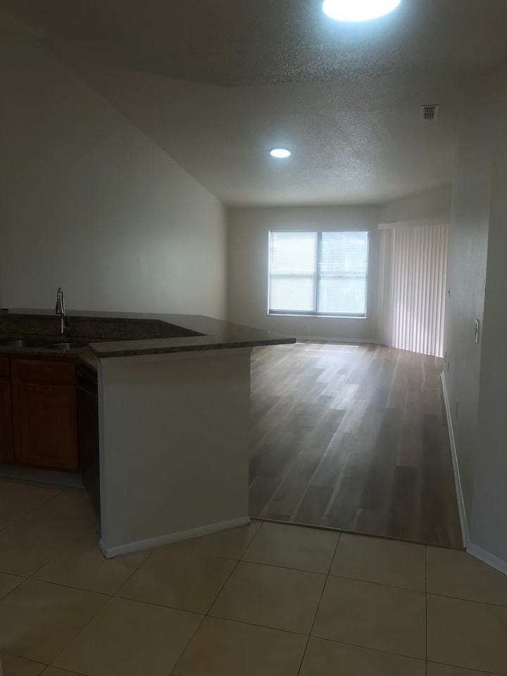 7524 Sugar Bend Dr - Photo 4 of 22