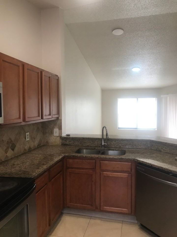 7524 Sugar Bend Dr - Photo 7 of 22