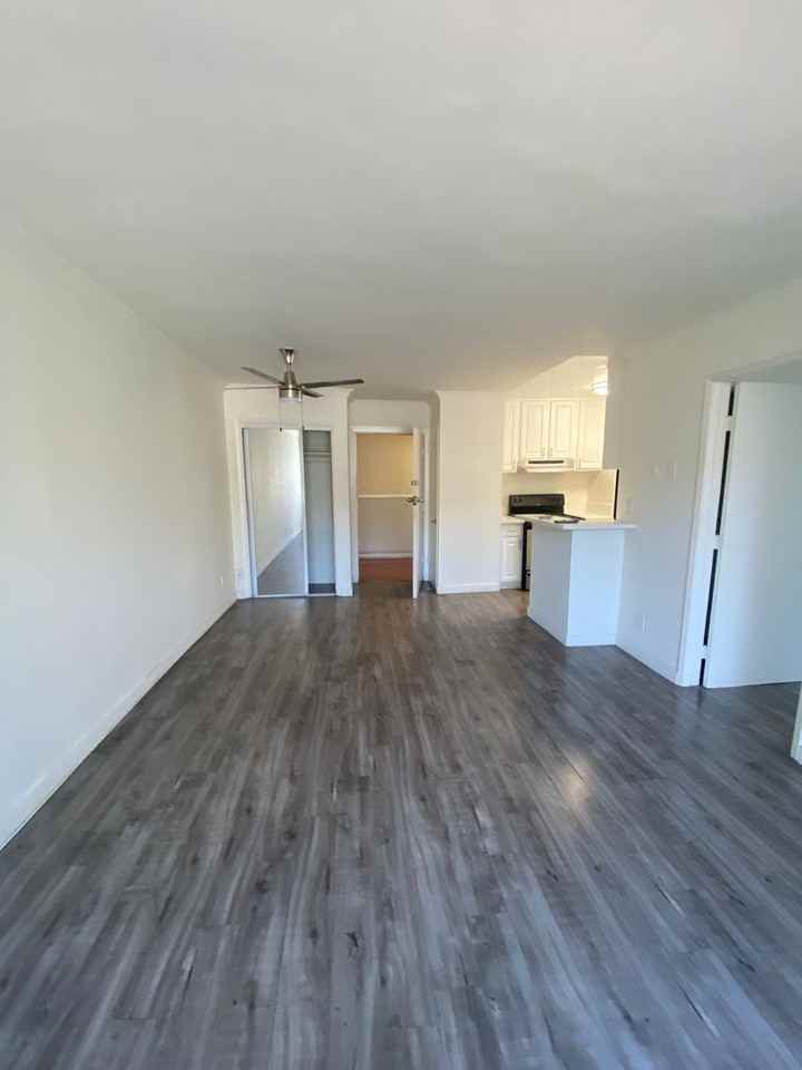 320OCC - Photo 6 of 8