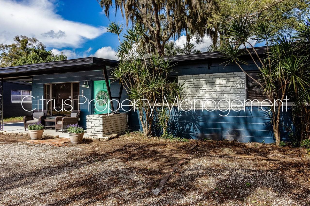 3219 E Jersey Ave - Photo 2 of 31