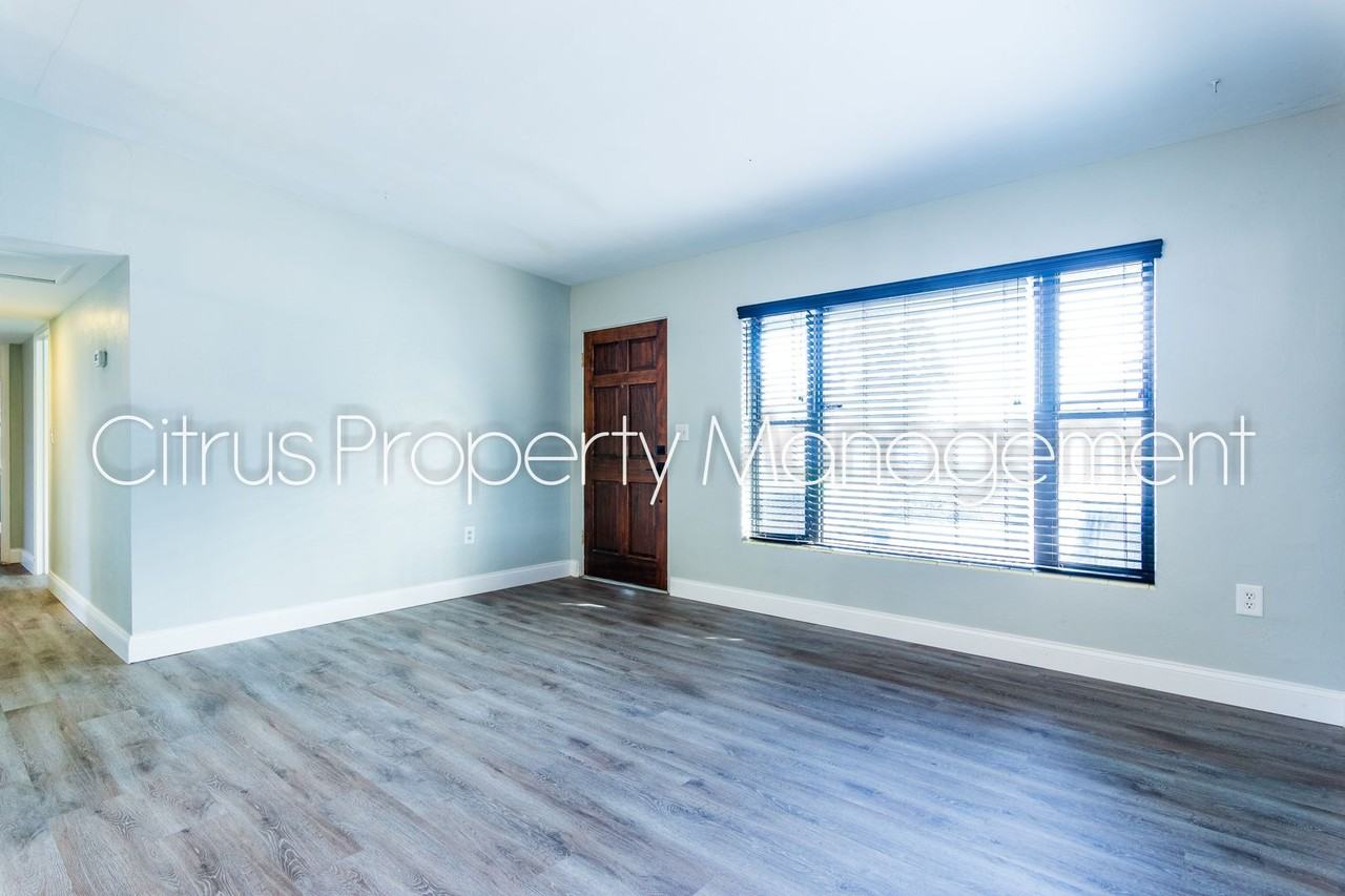 3219 E Jersey Ave - Photo 7 of 31