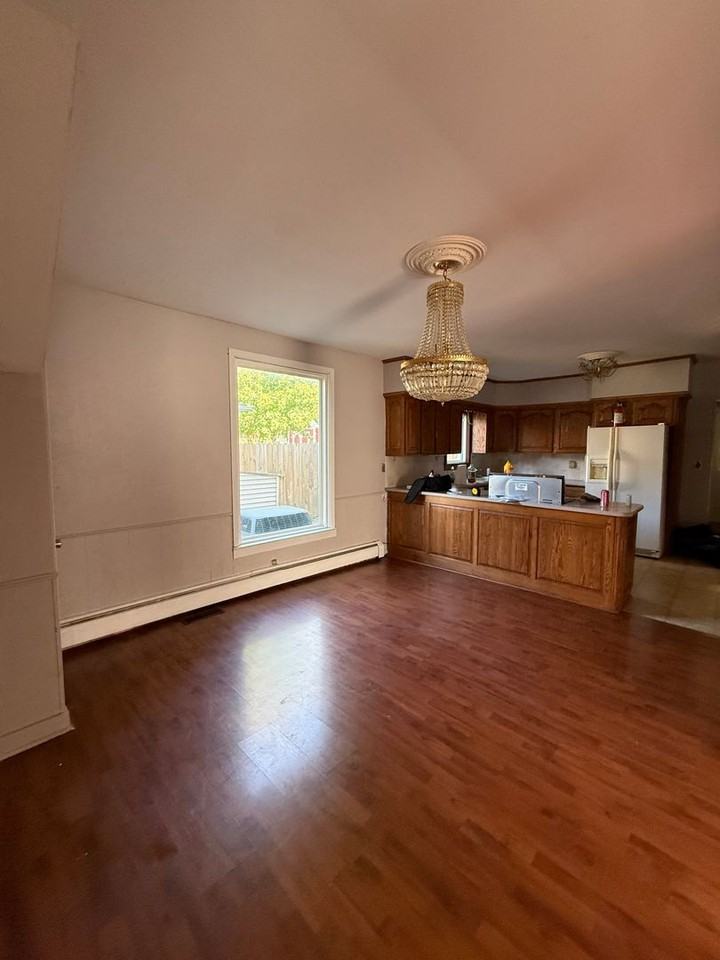 201 S Cottonwood St - Photo 5 of 13