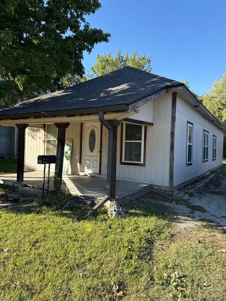 1012 East St - Photo 2 of 12