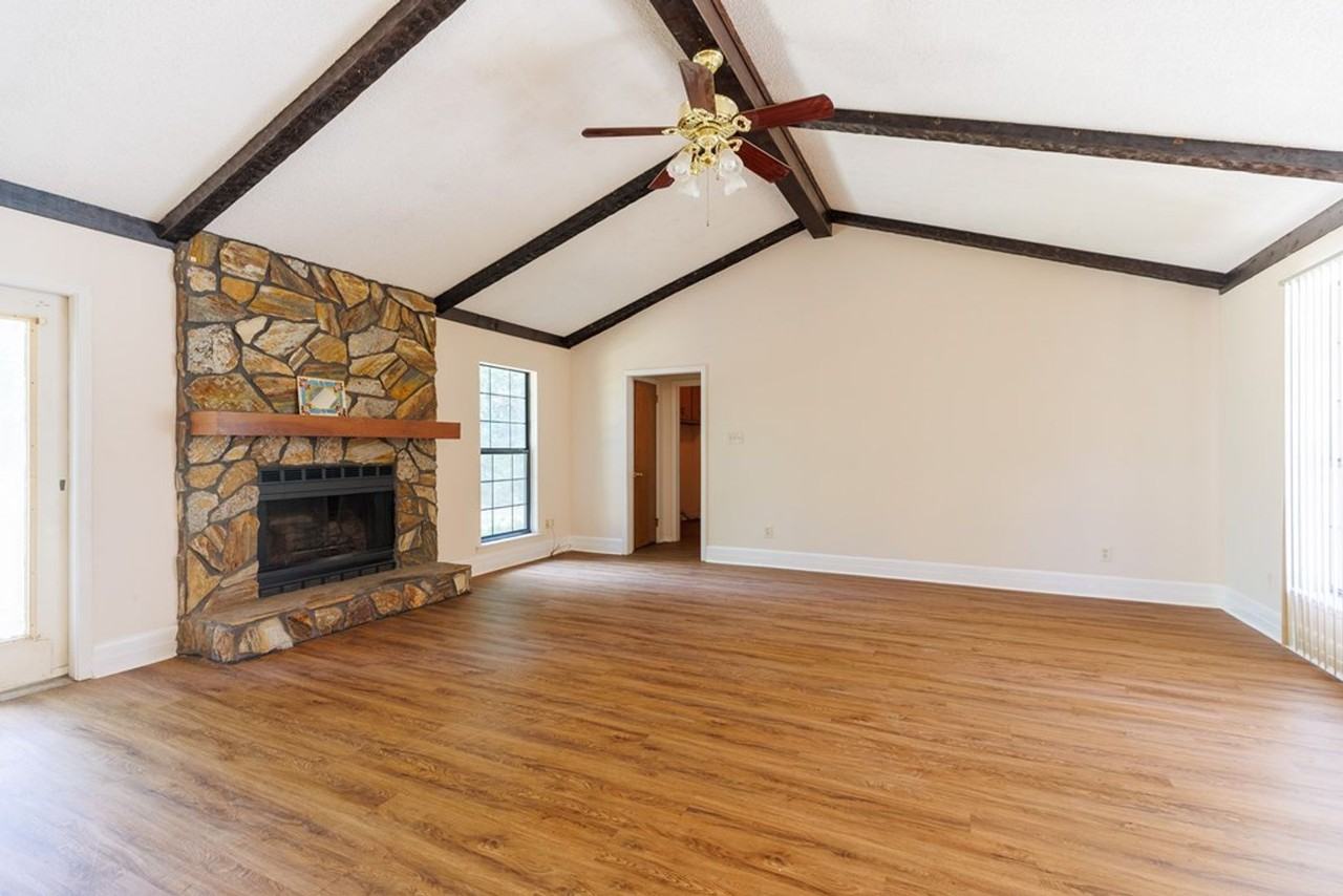 2211 S Sherwood Dr - Photo 5 of 29