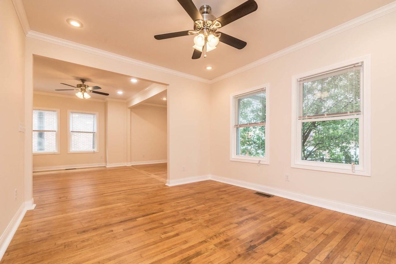211 N Madison St - Photo 6 of 28