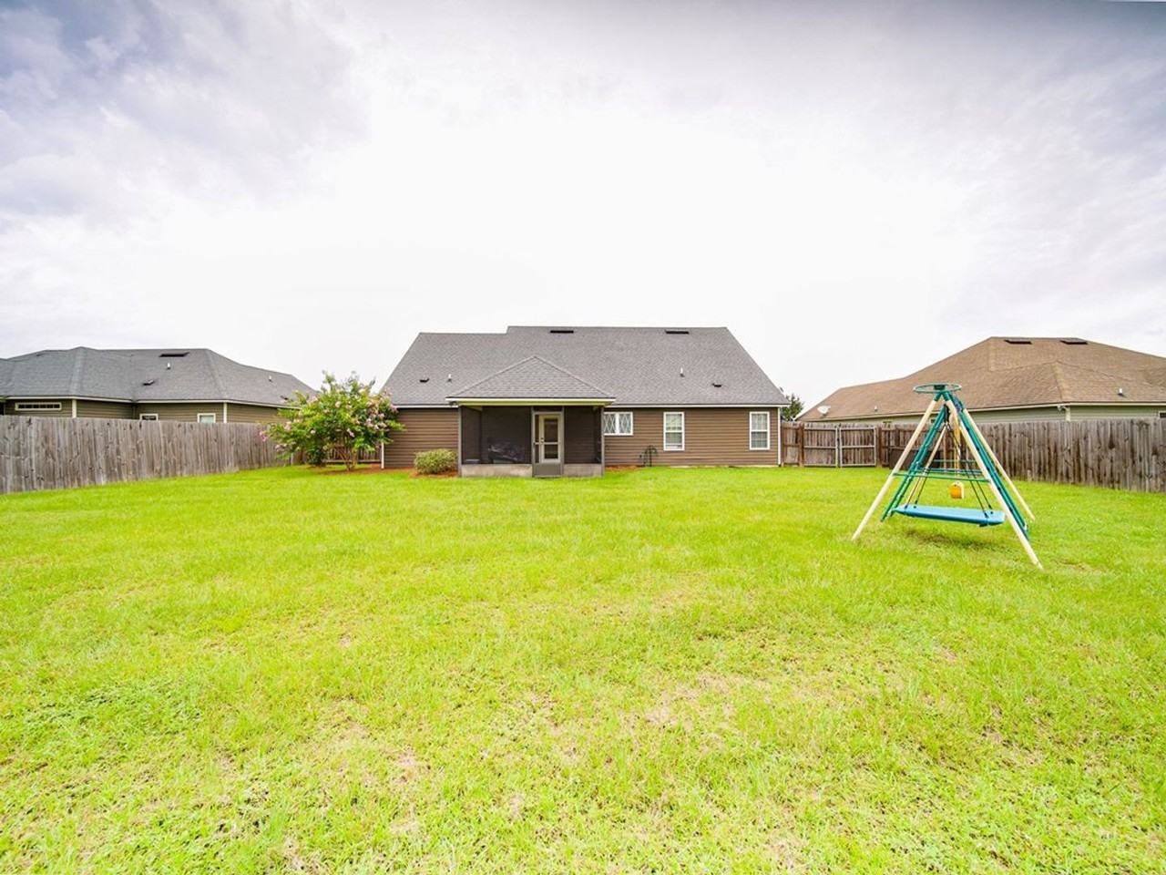 3868 Karaline Cir - Photo 2 of 28