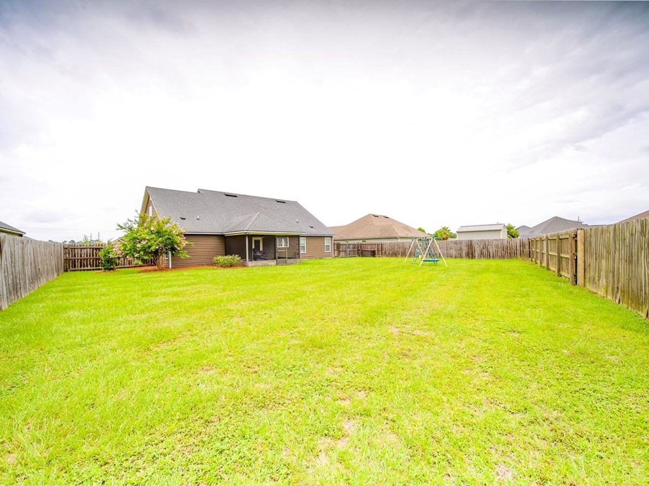 3868 Karaline Cir - Photo 3 of 28