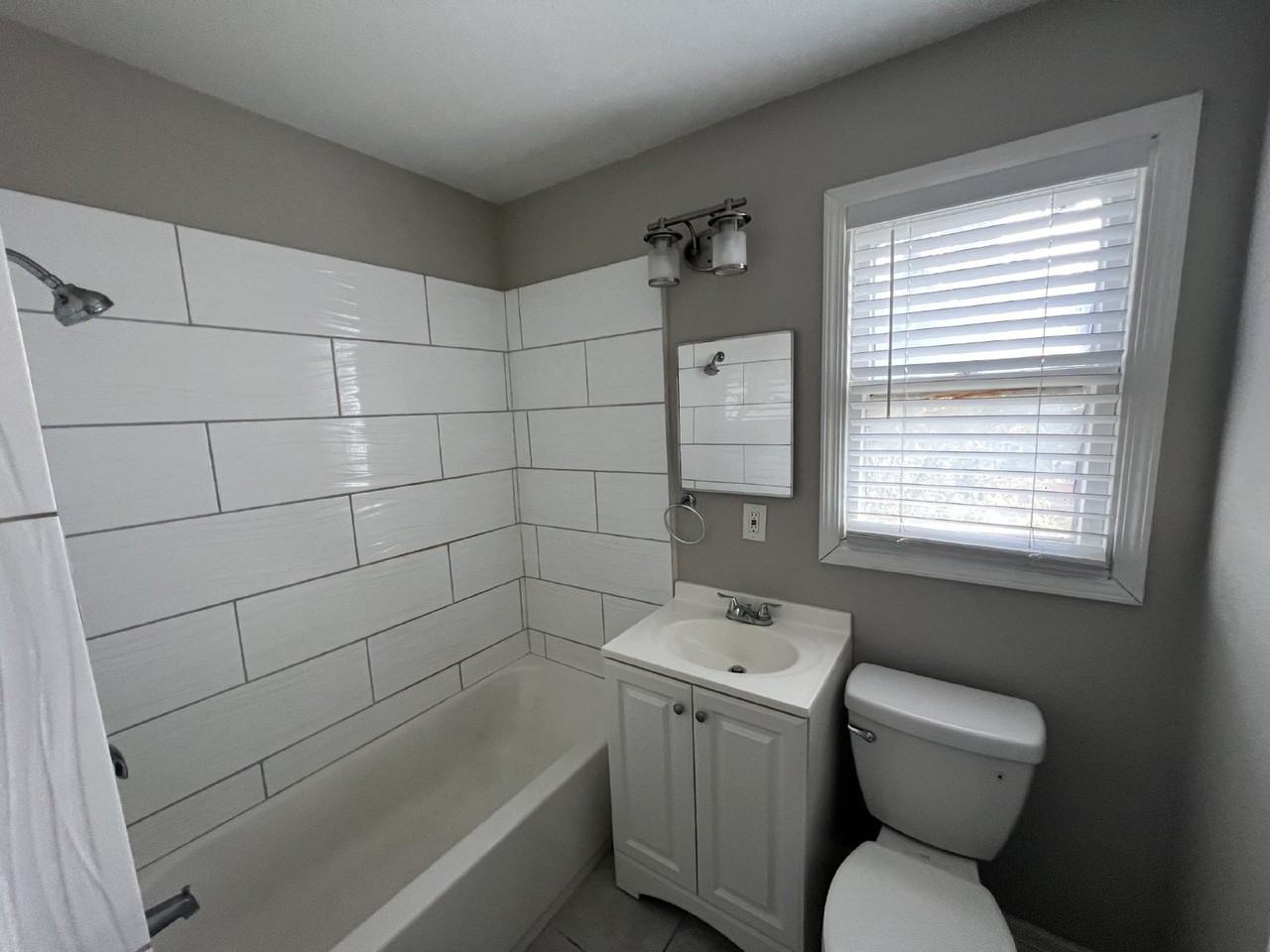 103 Thomas Jefferson Dr #2 - Photo 4 of 22