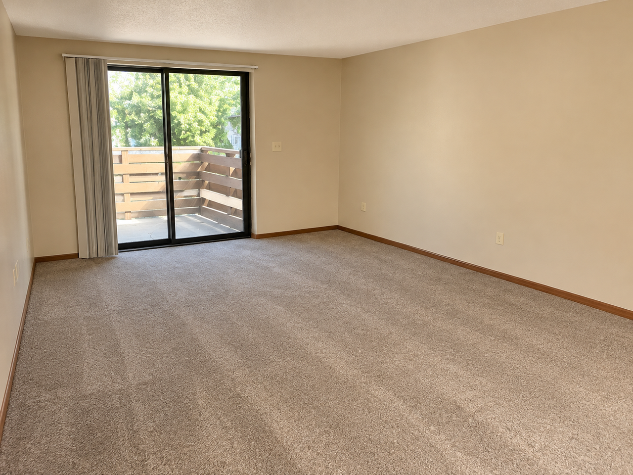 850 Hawkeye Dr #2 - Photo 2 of 11