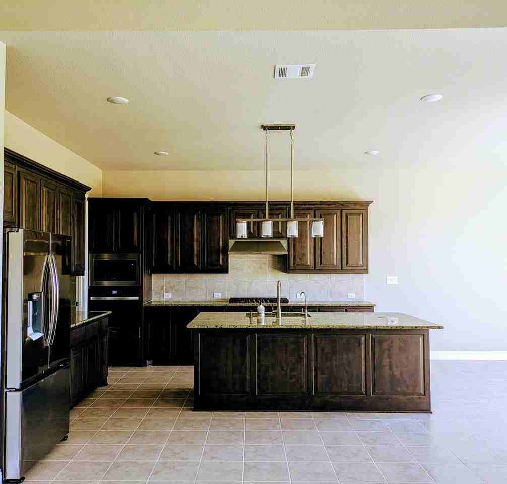 3010 Meadow Dell Dr - Photo 3 of 28