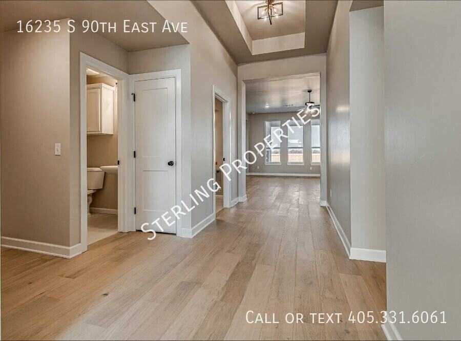 16235 S 90th East Ave - Photo 4 of 30