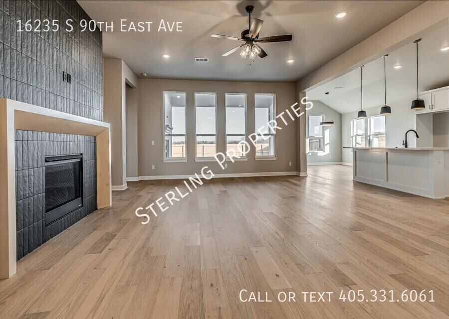 16235 S 90th East Ave - Photo 5 of 30
