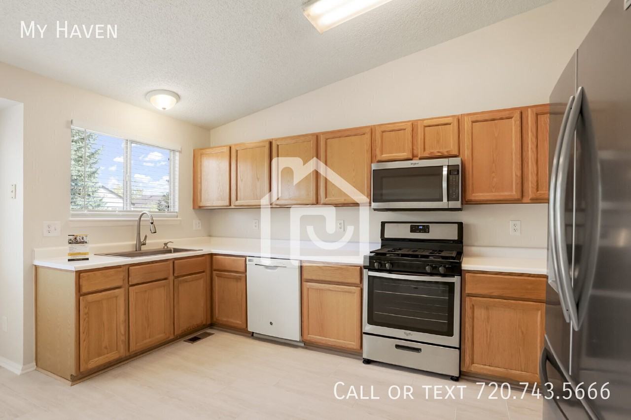 1662 Reliance Cir - Photo 5 of 27