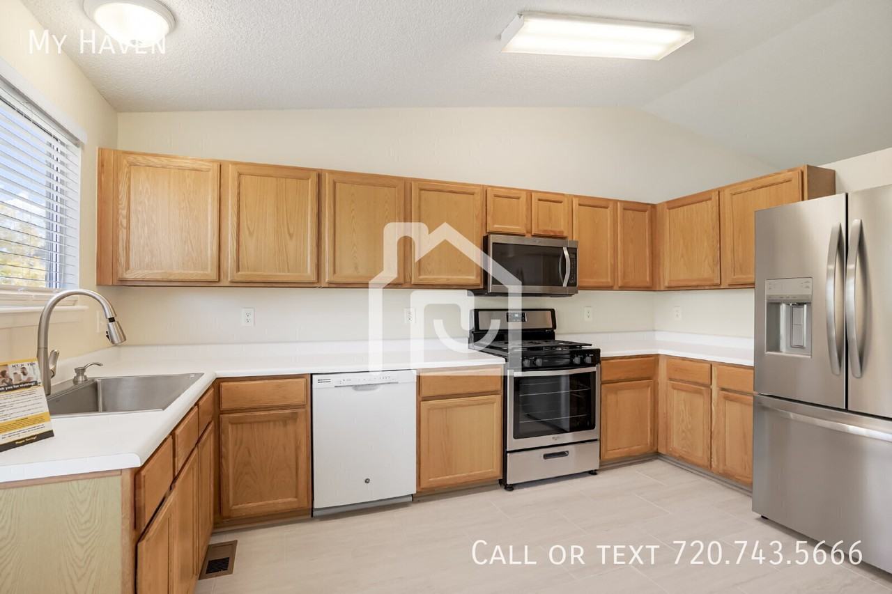 1662 Reliance Cir - Photo 6 of 27