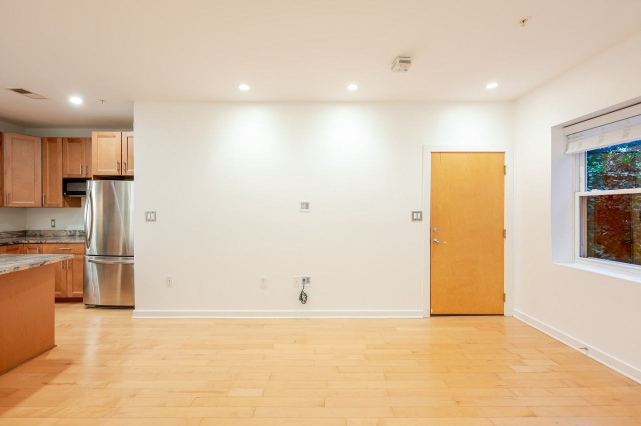 1921 2nd St Ne #202 - Photo 4 of 26