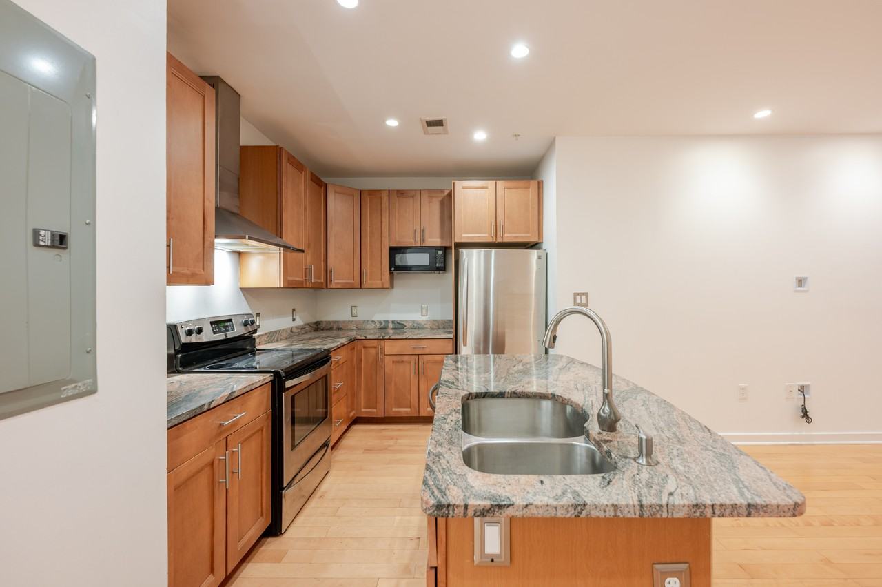 1921 2nd St Ne #202 - Photo 6 of 26