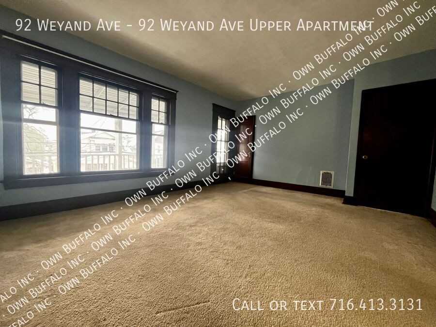 92 Weyand Ave - Photo 4 of 36