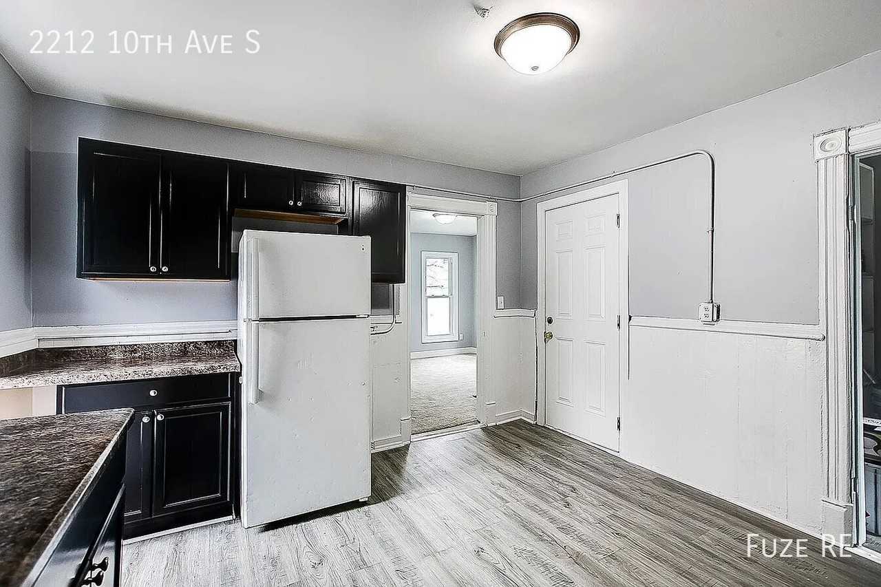 2212 10th Ave S - Photo 4 of 12