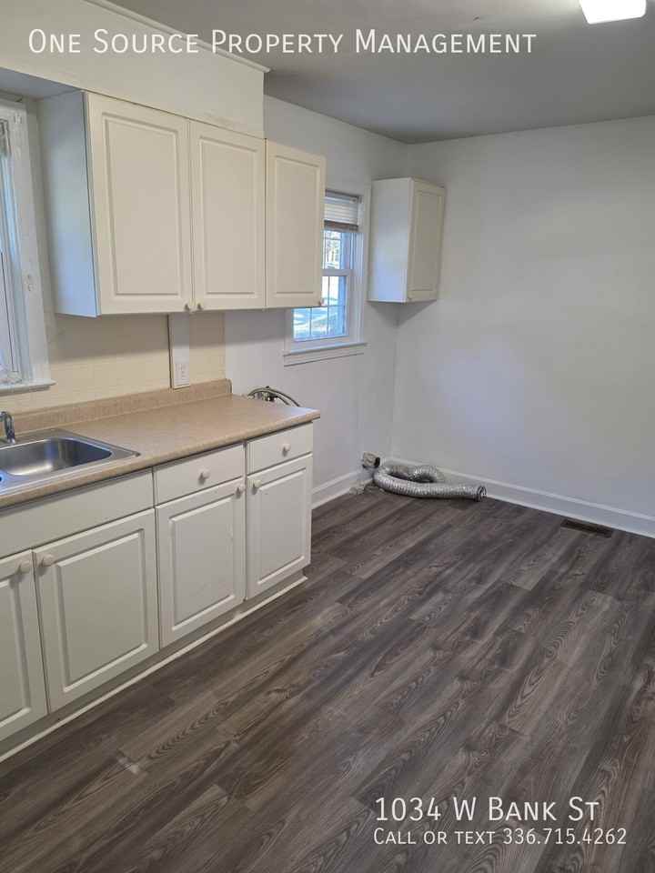 1034 W Bank St - Photo 6 of 20
