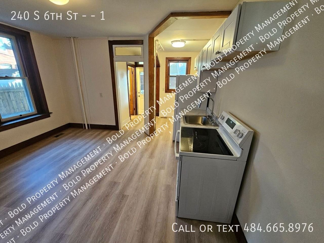 240 S 6th St #1 - Photo 4 of 11