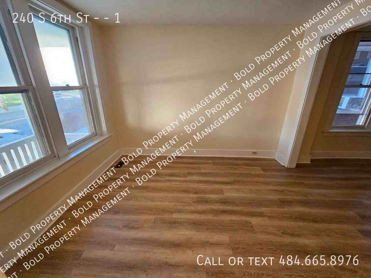 240 S 6th St #1 - Photo 6 of 11