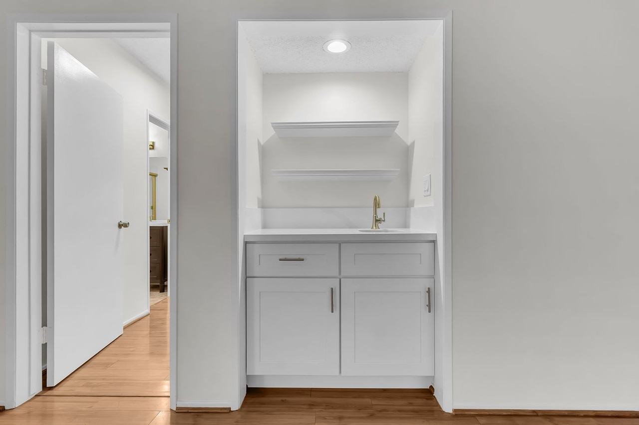 6001 Canterbury Dr #107 - Photo 4 of 22