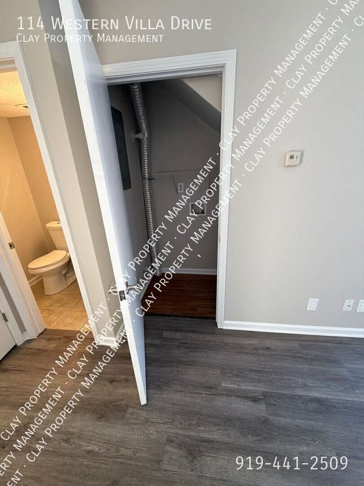 114 Western Villa Dr - Photo 4 of 33