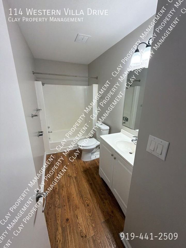 114 Western Villa Dr - Photo 5 of 33