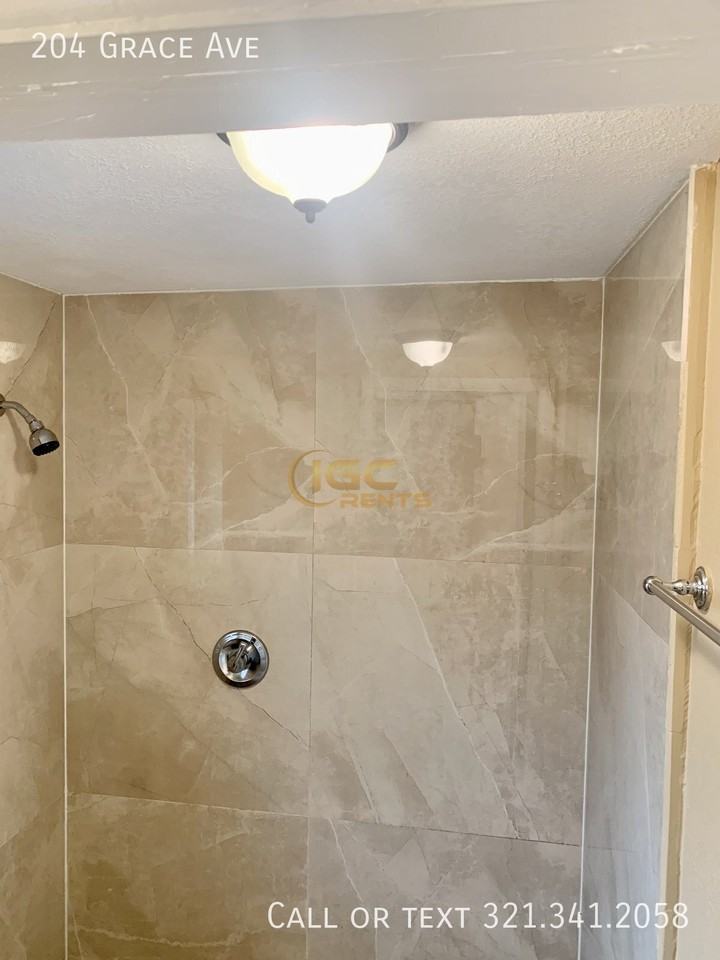 204 Grace Ave - Photo 6 of 10