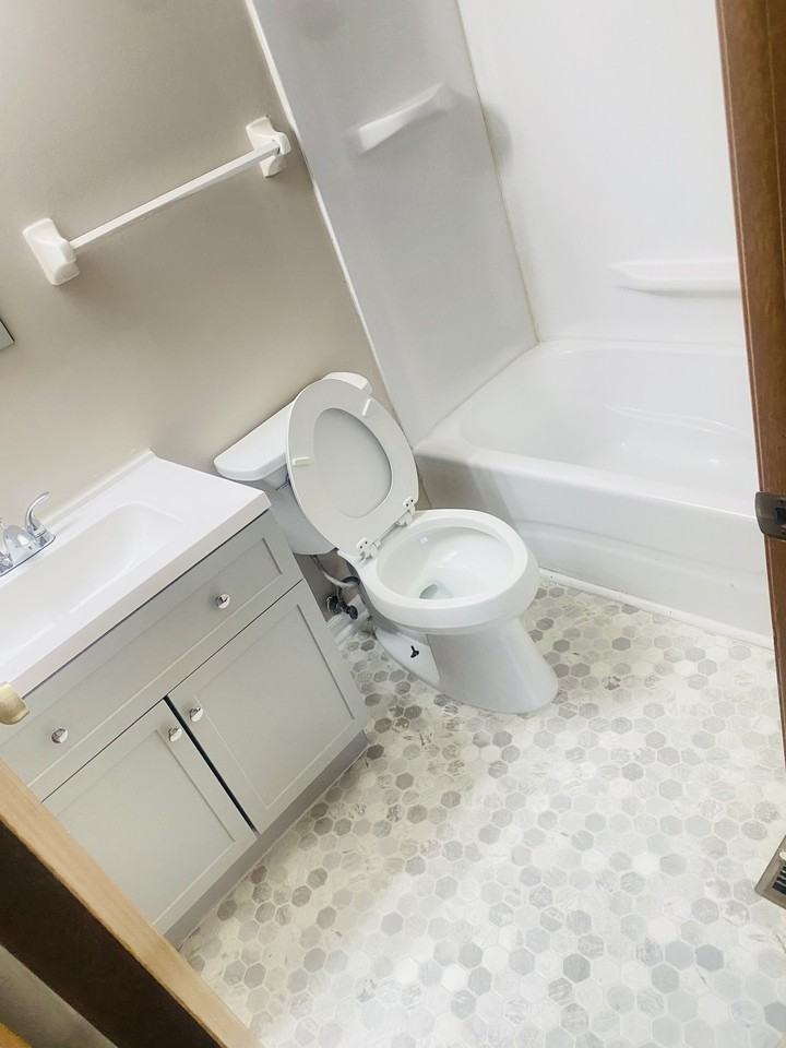 4833 King Albert Dr #3B - Photo 5 of 6