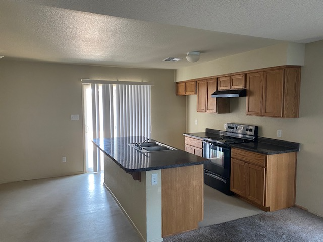3653 S Hinckley Dr - Photo 2 of 9