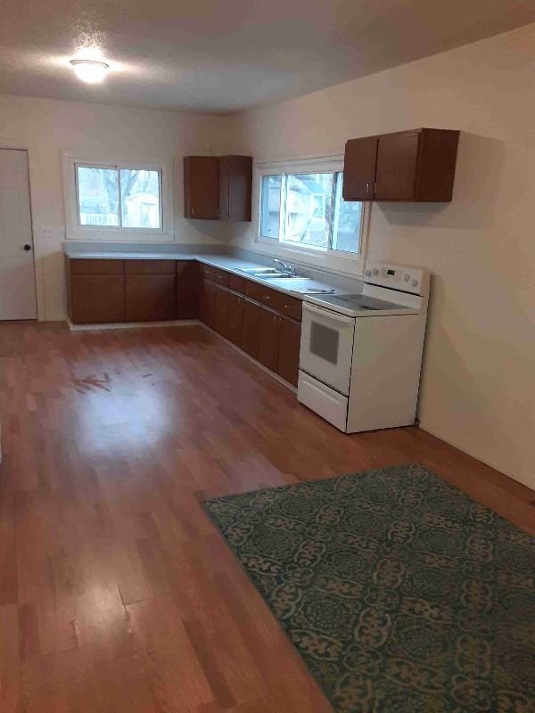 1362 Rose Ave - Photo 5 of 14
