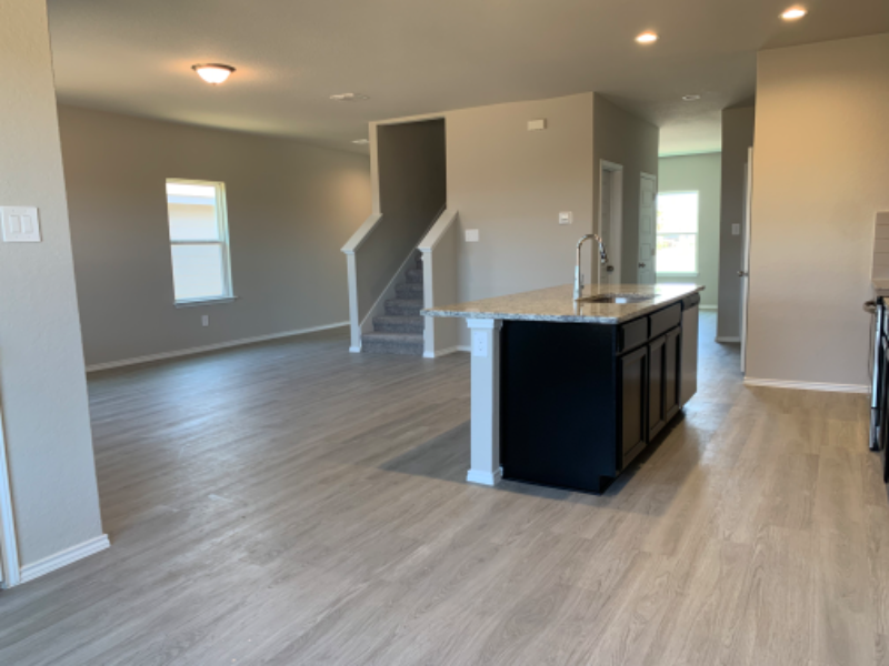 721 Peak Pl - Photo 2 of 24